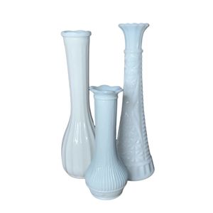 Milk glass vases.Set of 3.